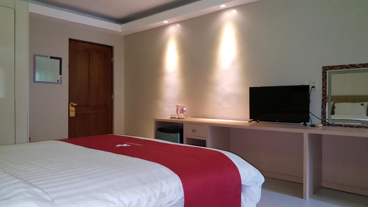 Phil Oasis Hotel & Resort Silang Exteriör bild